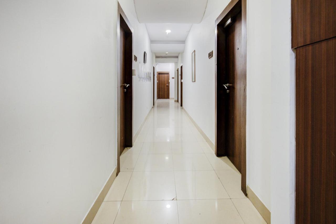 Capital O 77295 Hotel Bansidhar Bhuvan 뭄바이 외부 사진
