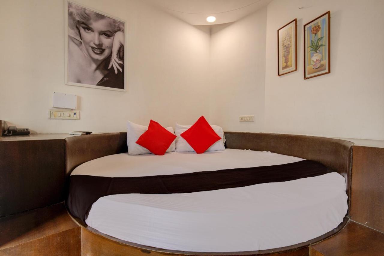Capital O 77295 Hotel Bansidhar Bhuvan 뭄바이 외부 사진