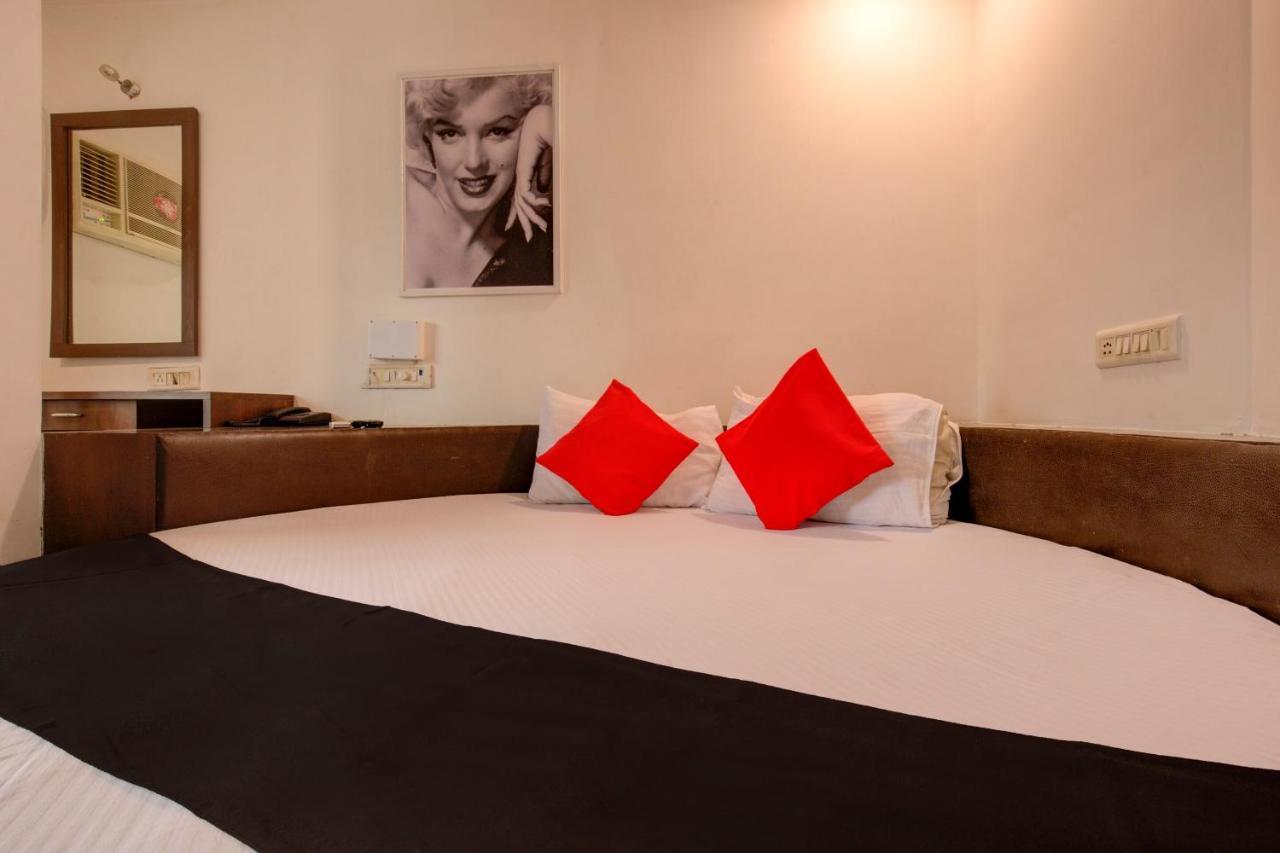 Capital O 77295 Hotel Bansidhar Bhuvan 뭄바이 외부 사진