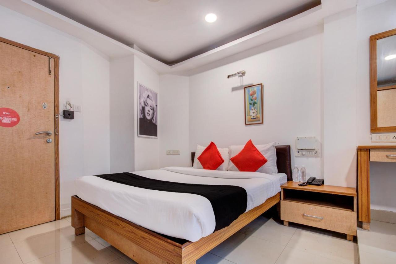 Capital O 77295 Hotel Bansidhar Bhuvan 뭄바이 외부 사진